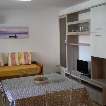 Holiday home Andrea *